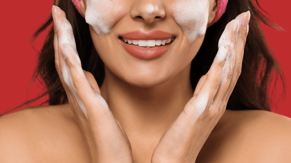 Чистка лица в Астане в Tulip Medicine: врач-дерматокосметолог, профессиональная косметика Soskin и аппаратные методы для лечения акне, постакне и чёрных точек.