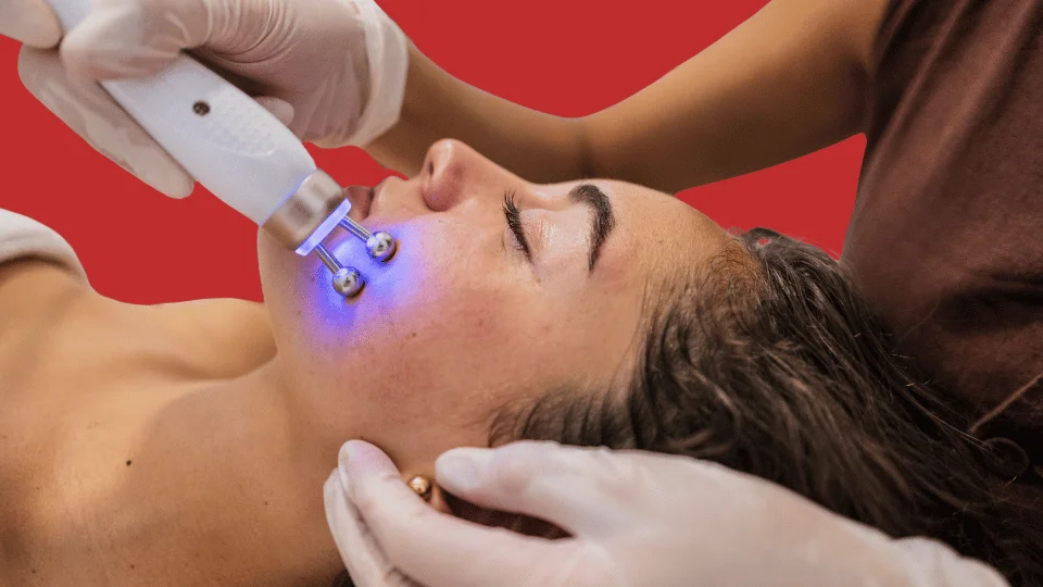 Микротоки для лица в Астане: уменьшение отёков, улучшение микроциркуляции и тонуса кожи. Запись через форму на сайте или WhatsApp.