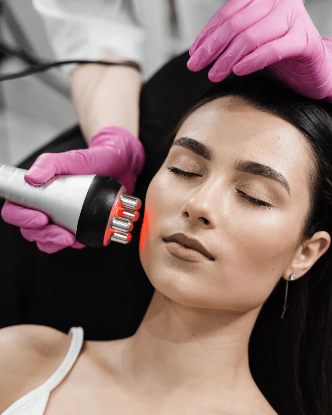 RF-лифтинг в Казахстане: показания, противопоказания и восстановление. Подбор процедуры по состоянию кожи.